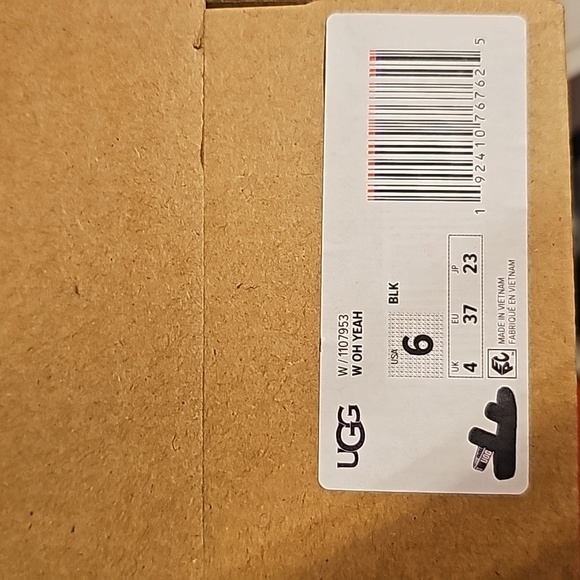 *SOLD*Black ugg oh yeah fluffy - Picture 6 of 6